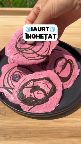 Reteta-Desert-cu-Iaurt-inghetat